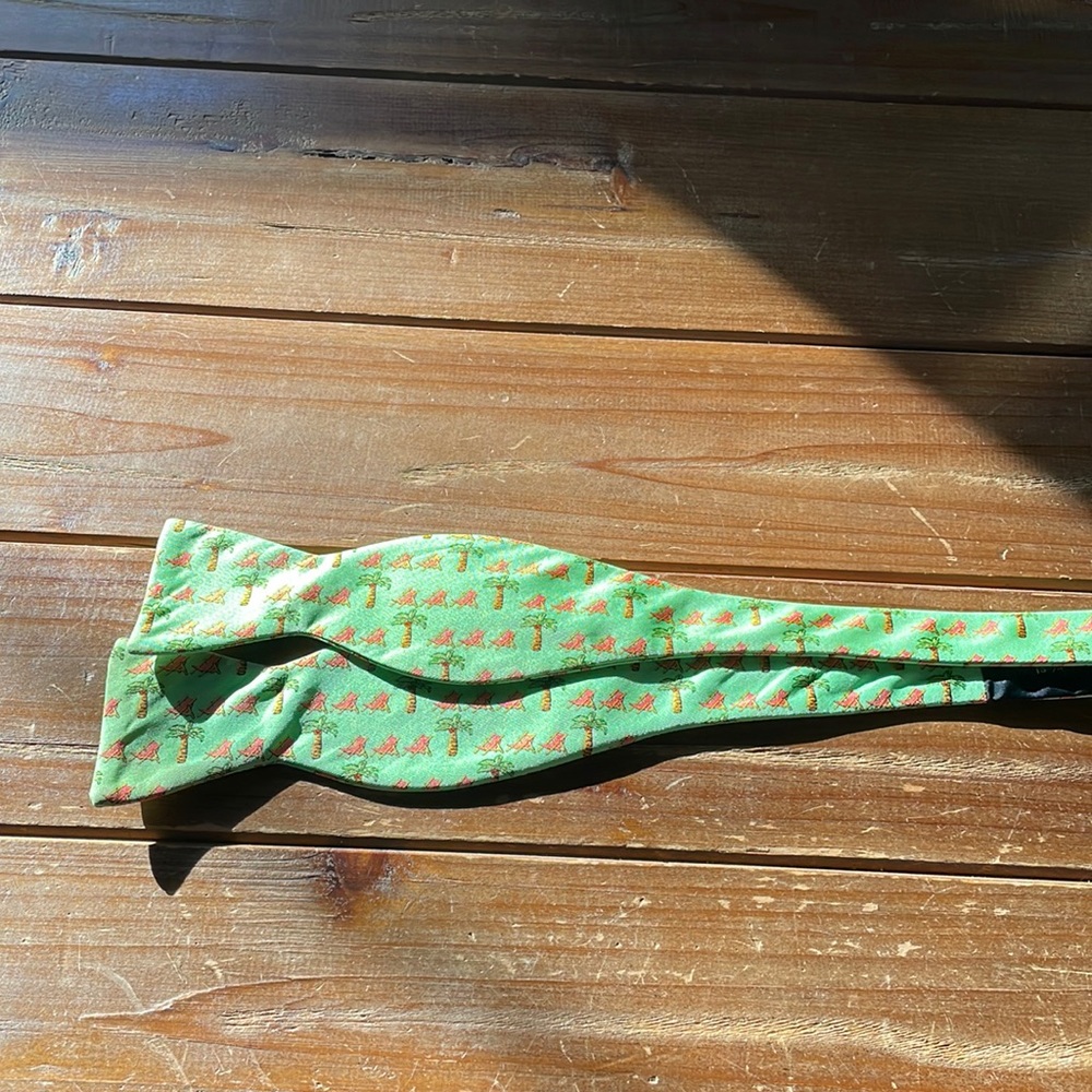 Peter Blair "Palm Trees and Beach Chairs" Silk Bow Tie